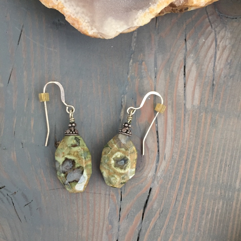 Stunning, Stone Earrings - Picture 2 of 3